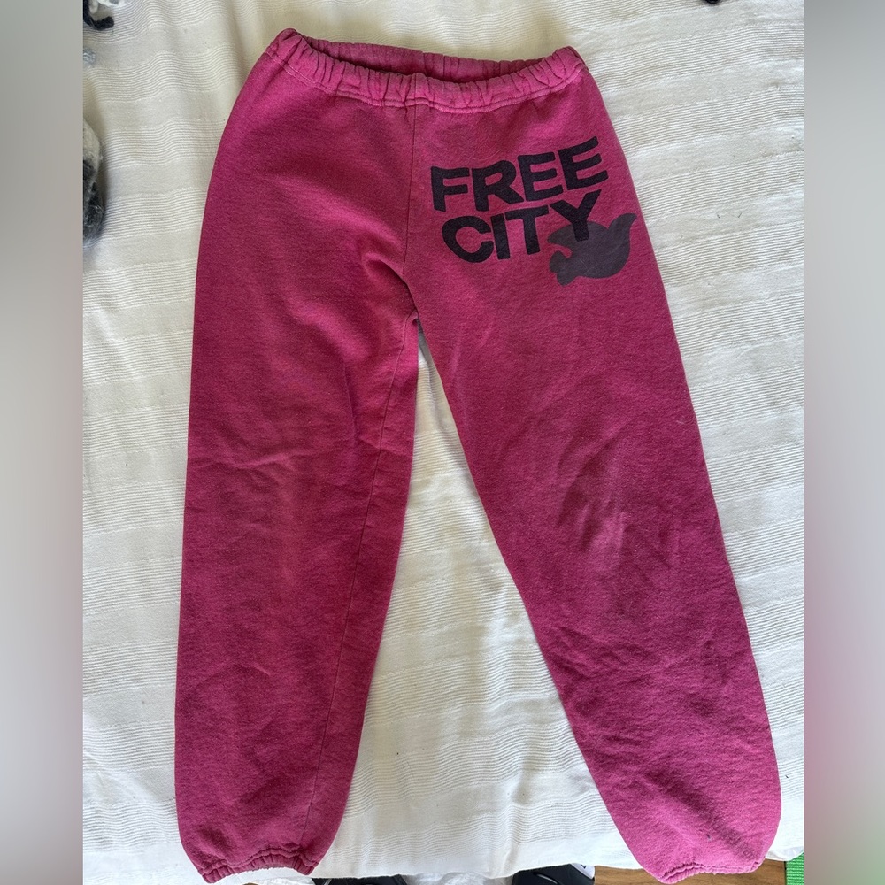 Freecity sweatpants pink